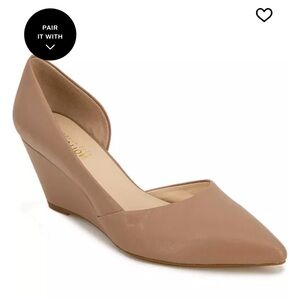 Kenneth Cole Reaction Tan Wedge Heel Shoes. NWOT